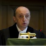 Le président de la CIJ, M. Peter Tomka (Slovaquie), lors des audiences en l'affaire Belgique c. Sénégal, le 12 mars 2012.