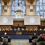 Les juges de la Cour, le 17 mars 2016. 