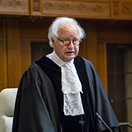 Déclaration solennelle de S. Exc. M. Jean-Pierre Cot, juge ad hoc, à l'ouverture des audiences