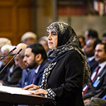 L’agent des Emirats arabes unis, S. Exc. Mme Hissa Abdullah Ahmed Al-Otaiba,  à l’ouverture des audiences