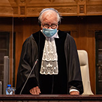 Déclaration solennelle de S. Exc. Prof. Yves Daudet juge ad hoc, à l'ouverture des audiences