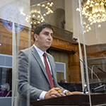 L’agent de l’Arménie, M. Yeghishe Kirakosyan, représentant de la République d’Arménie auprès de la Cour européenne des droits de l’homme, le premier jour des audiences