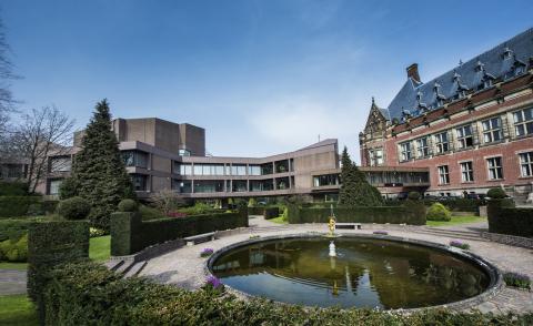 View of the Peace Palace garden